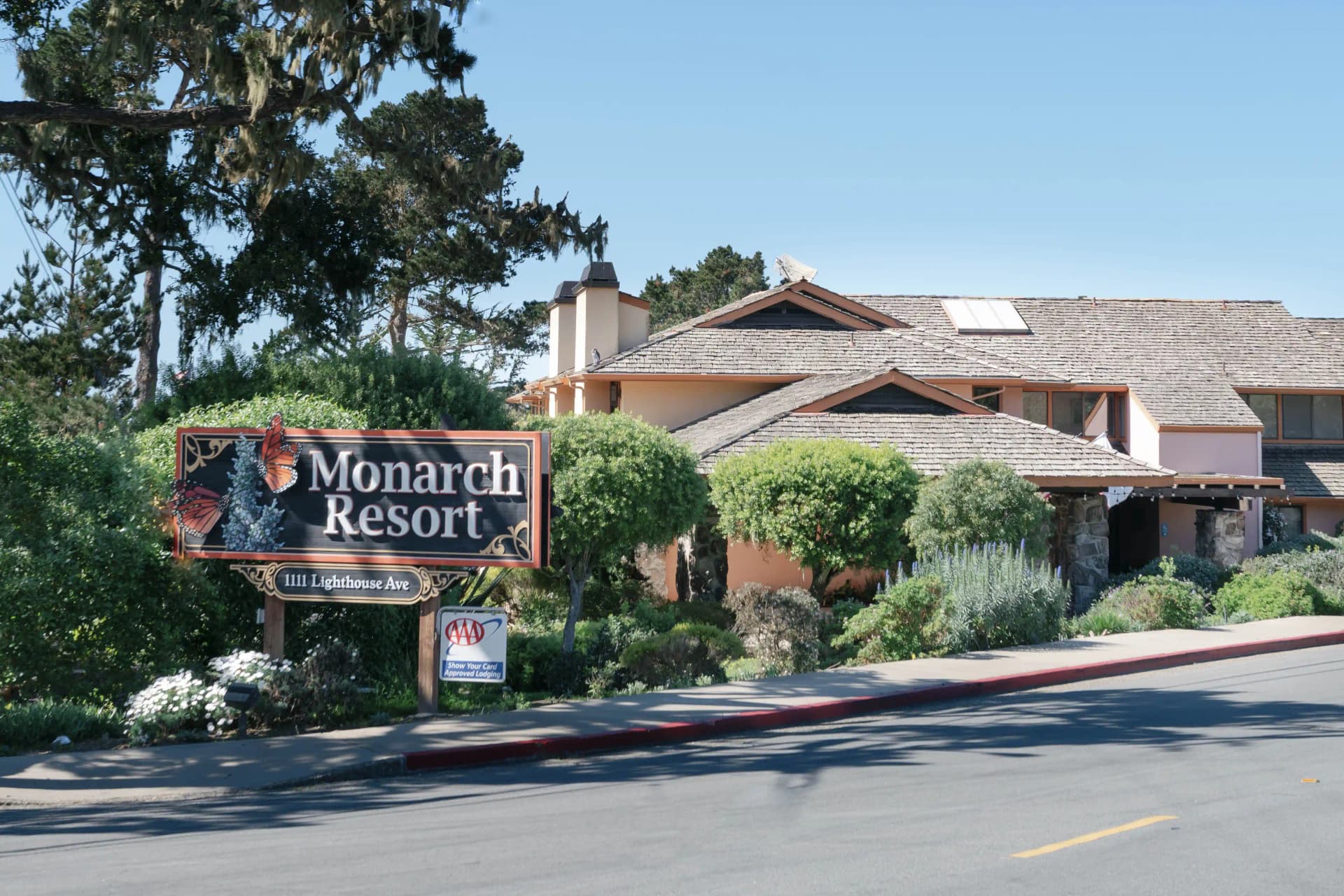 The historic Monarch Resort Hotel exterior.